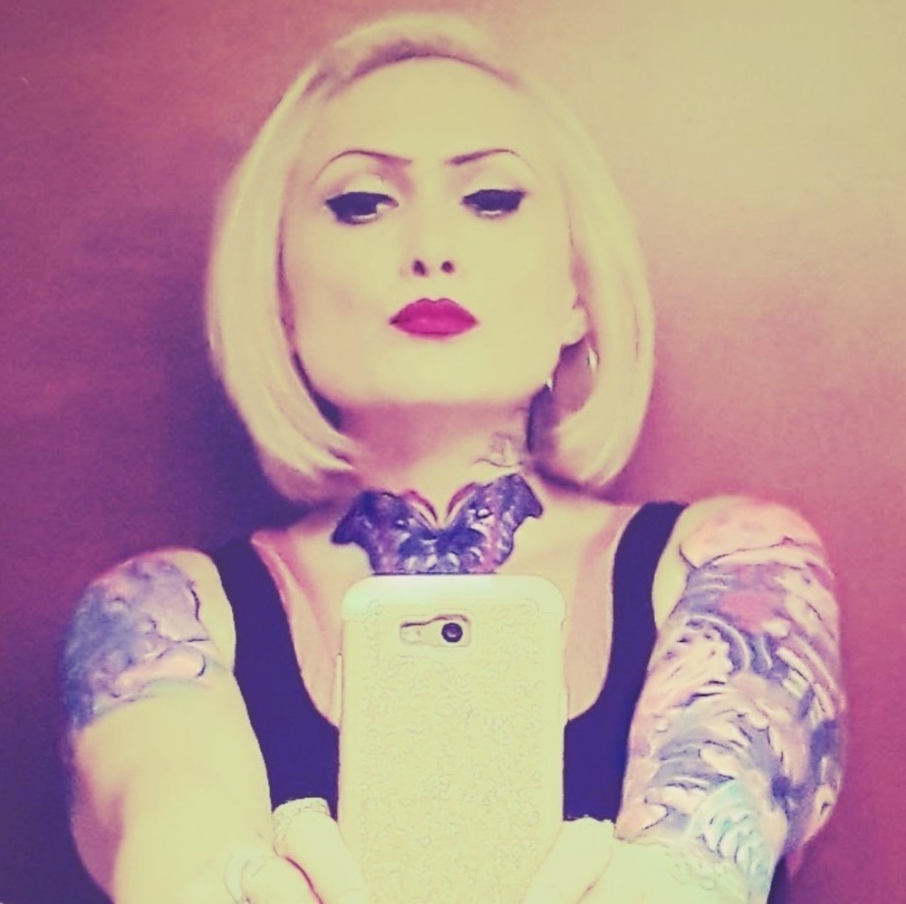 Meet your Posher, Layla